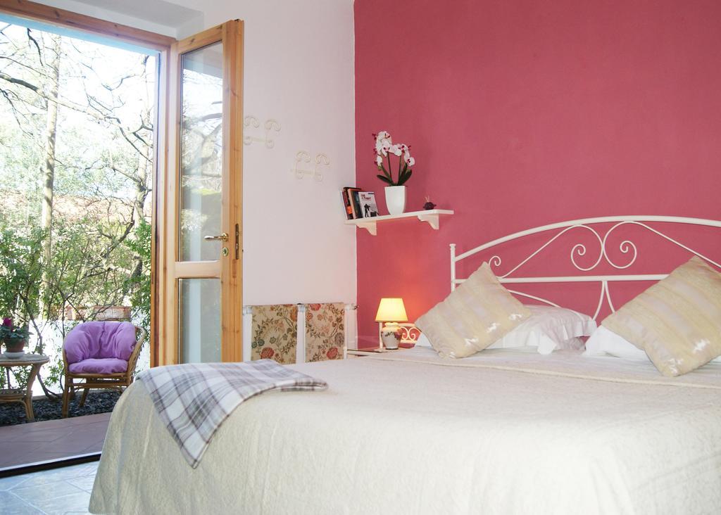 B&B La Casa Del Gelso Акуафредда Номер фото